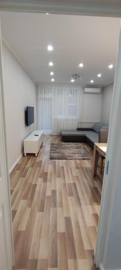 M3 Zuglo Apartment Budapest Luaran gambar